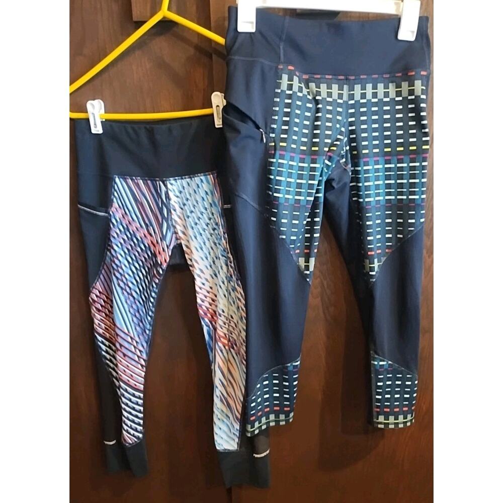 Athleta Lot of 2 Womens Small Black Geometric Capri Leggings Crop Zip Pocket